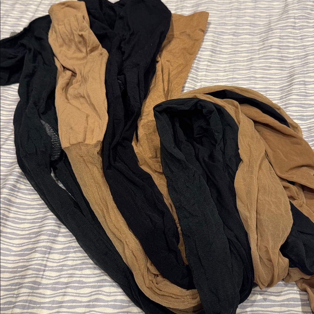 Pre-owned sheer assorted pantyhose